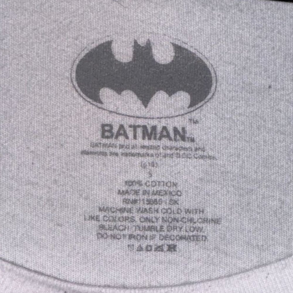Torrid 5x Batman Raglan Shirt - Picture 5 of 10